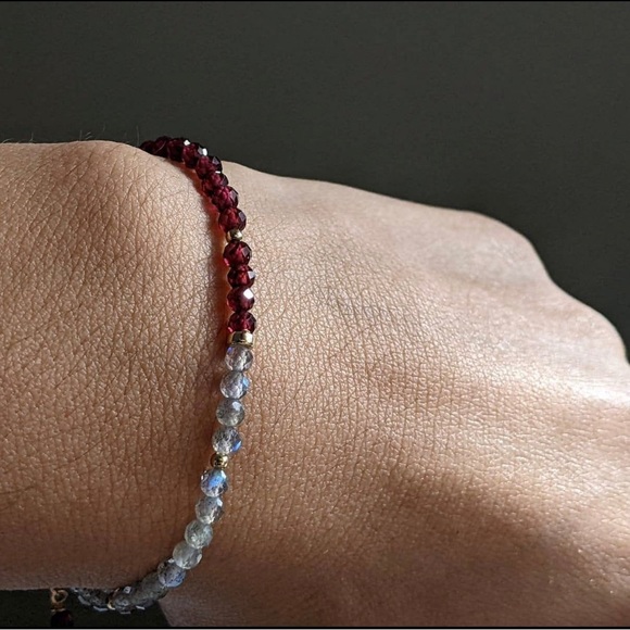 Garnet Labradorite Bracelet Bracelet Gemstone Gold filled handmade jewelry - Picture 5 of 5